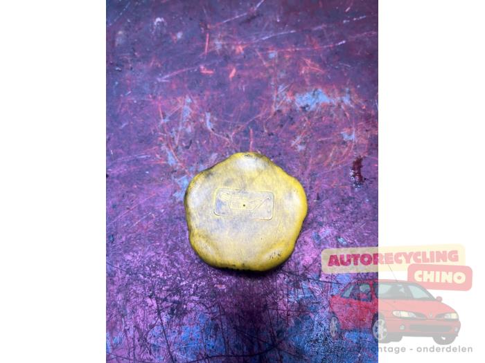 Gebruikte Oliedop Opel Zafira (M75) 1.9 CDTI Prijs € 10,00 Margeregeling aangeboden door Autorecycling Chino B.V.