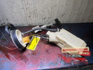 Gebruikte Benzinepomp Nissan Micra (K11) 1.3 LX,SLX 16V Prijs € 35,00 Margeregeling aangeboden door Autorecycling Chino B.V.