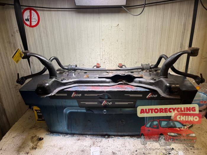 Gebruikte Subframe Volvo C30 (EK/MK) 1.6 D 16V Prijs € 50,00 Margeregeling aangeboden door Autorecycling Chino B.V.
