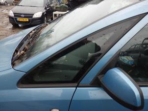 Gebruikte Extra Ruit 4Deurs links-voor Opel Meriva 1.6 16V Prijs € 50,00 Margeregeling aangeboden door Autorecycling Bart