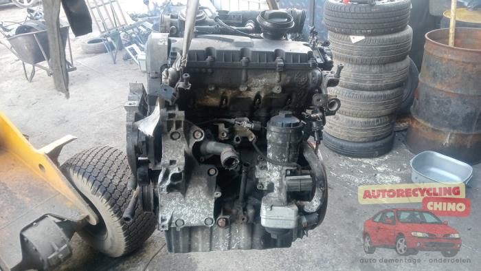 Gebruikte Motor Volkswagen Touran (1T1/T2) 1.9 TDI 105 Prijs € 350,00 Margeregeling aangeboden door Autorecycling Chino B.V.