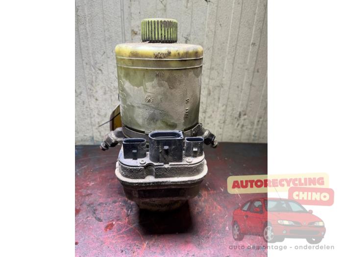 Gebruikte Servopomp Volkswagen Polo IV (9N1/2/3) 1.4 TDI 70 Prijs € 50,00 Margeregeling aangeboden door Autorecycling Chino B.V.