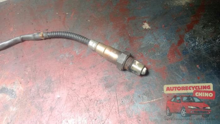 Lambda Sonde van een Audi A4 Avant (B6) 2.0 20V 2002