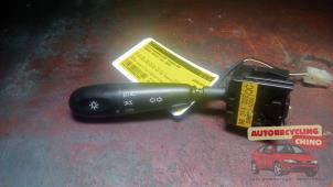 Gebruikte Knipperlicht Schakelaar Chevrolet Matiz 0.8 S,SE Prijs € 20,00 Margeregeling aangeboden door Autorecycling Chino B.V.