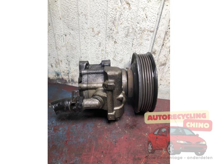 Gebruikte Pomp Servo Volkswagen Golf IV (1J1) 1.4 16V Prijs € 25,00 Margeregeling aangeboden door Autorecycling Chino B.V.