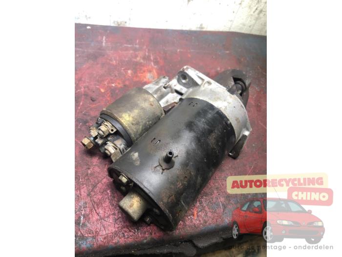 Startmotor van een Nissan Micra (K11) 1.3 LX,SLX 16V 2000