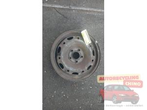 Gebruikte Velg Volkswagen Polo IV (9N1/2/3) 1.2 12V Prijs € 25,00 Margeregeling aangeboden door Autorecycling Chino B.V.
