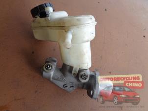 Gebruikte Hoofdremcilinder Renault Twingo II (CN) 1.2 16V Prijs € 32,00 Margeregeling aangeboden door Autorecycling Chino B.V.