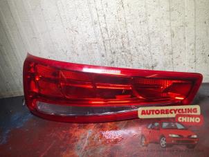 Gebruikte Achterlicht links Audi Q3 (F3B) 1.4 45 TFSI e 16V Prijs € 75,00 Margeregeling aangeboden door Autorecycling Chino B.V.