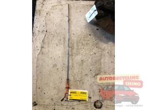 Gebruikte Olie Peilstok Volkswagen Golf V (1K1) 1.6 FSI 16V Prijs € 15,00 Margeregeling aangeboden door Autorecycling Chino B.V.