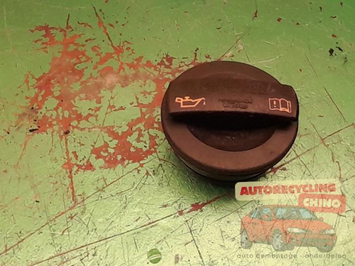 Gebruikte Oliedop Volkswagen Polo IV (9N1/2/3) 1.4 TDI 80 Prijs € 15,00 Margeregeling aangeboden door Autorecycling Chino B.V.