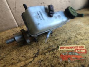 Gebruikte Hoofdremcilinder Peugeot Expert (G9) 1.6 HDi 90 Prijs € 35,00 Margeregeling aangeboden door Autorecycling Chino B.V.