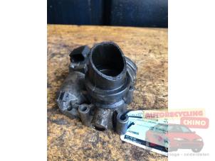 Gebruikte Gasklephuis Smart Fortwo Coupé (450.3) 0.7 Prijs € 35,00 Margeregeling aangeboden door Autorecycling Chino B.V.