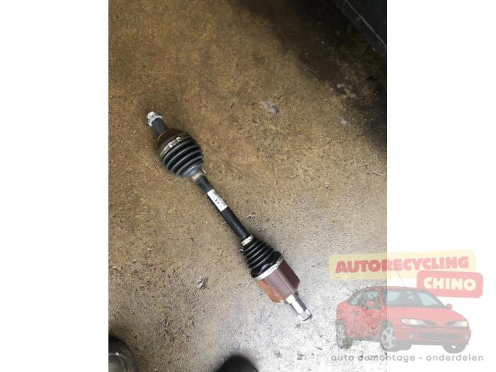 Gebruikte Aandrijfas links-voor Audi A1 (8X1/8XK) 1.4 TFSI 16V 125 Prijs € 100,00 Margeregeling aangeboden door Autorecycling Chino B.V.