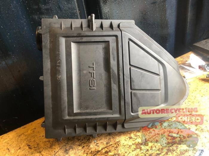 Gebruikte Luchtfilterhuis Audi A1 (8X1/8XK) 1.4 TFSI 16V 125 Prijs € 35,00 Margeregeling aangeboden door Autorecycling Chino B.V.