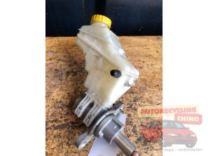 Gebruikte Hoofdremcilinder Fiat Grande Punto (199) 1.4 16V Prijs € 25,00 Margeregeling aangeboden door Autorecycling Chino B.V.