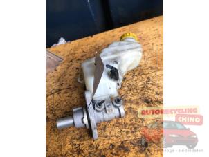Gebruikte Hoofdremcilinder Fiat Grande Punto (199) 1.2 Prijs € 25,00 Margeregeling aangeboden door Autorecycling Chino B.V.