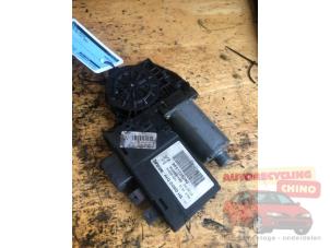 Gebruikte Motor portierruit Peugeot 307 CC (3B) 2.0 16V Prijs € 150,00 Margeregeling aangeboden door Autorecycling Chino B.V.