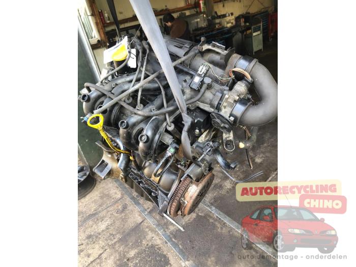 Gebruikte Motor Renault Clio II (BB/CB) 1.2 Prijs € 300,00 Margeregeling aangeboden door Autorecycling Chino B.V.