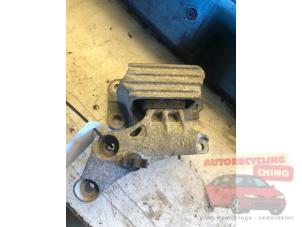 Gebruikte Motorsteun Renault Megane III Berline (BZ) 1.4 16V TCe 130 Prijs € 30,00 Margeregeling aangeboden door Autorecycling Chino B.V.