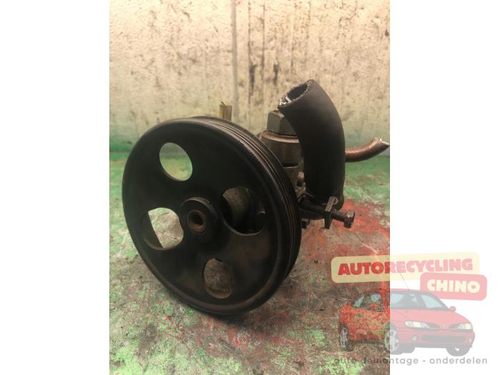 Gebruikte Servopomp Suzuki Liana (ERC/ERD/RH4) 1.6 MPi 16V Prijs € 50,00 Margeregeling aangeboden door Autorecycling Chino B.V.