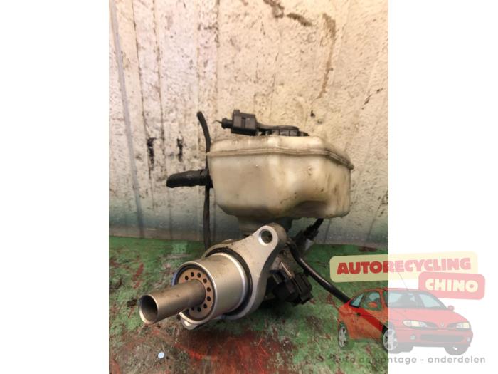 Gebruikte Hoofdremcilinder Volkswagen Touran (1T1/T2) 1.9 TDI 105 Prijs € 19,00 Margeregeling aangeboden door Autorecycling Chino B.V.