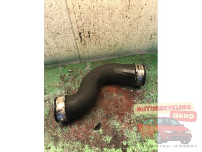 Gebruikte Intercooler Slang Volkswagen Touran (1T1/T2) 1.9 TDI 105 Prijs € 35,00 Margeregeling aangeboden door Autorecycling Chino B.V.