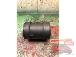 Gebruikte Luchtmassameter Chevrolet Captiva (C100) 2.0 CDTI 16V 150 4x4 Prijs € 30,00 Margeregeling aangeboden door Autorecycling Chino B.V.