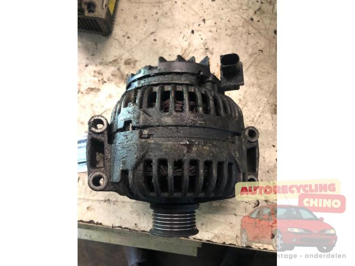 Gebruikte Dynamo Mercedes E Combi (S211) 3.5 E-350 V6 24V Prijs € 150,00 Margeregeling aangeboden door Autorecycling Chino B.V.