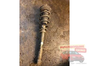 Gebruikte Schokdemper links-achter Mitsubishi Eclipse Spyder (D5) 2.4 RS 16V Prijs € 40,00 Margeregeling aangeboden door Autorecycling Chino B.V.