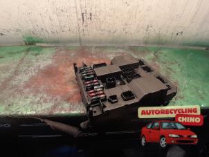 Gebruikte Zekeringkast Peugeot 307 (3A/C/D) 1.6 16V Prijs € 75,00 Margeregeling aangeboden door Autorecycling Chino B.V.