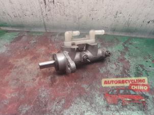 Gebruikte Hoofdremcilinder Honda Civic (EP/EU) 1.4 16V Prijs € 25,00 Margeregeling aangeboden door Autorecycling Chino B.V.
