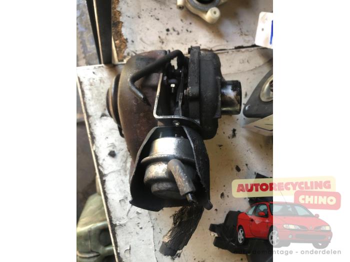 Gebruikte G-lader Volvo S40 (MS) 1.6 D 16V Prijs € 150,00 Margeregeling aangeboden door Autorecycling Chino B.V.