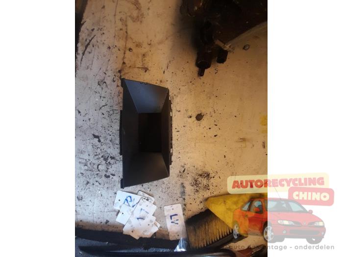 Display Interieur van een Opel Astra H (L48) 1.4 16V Twinport 2005