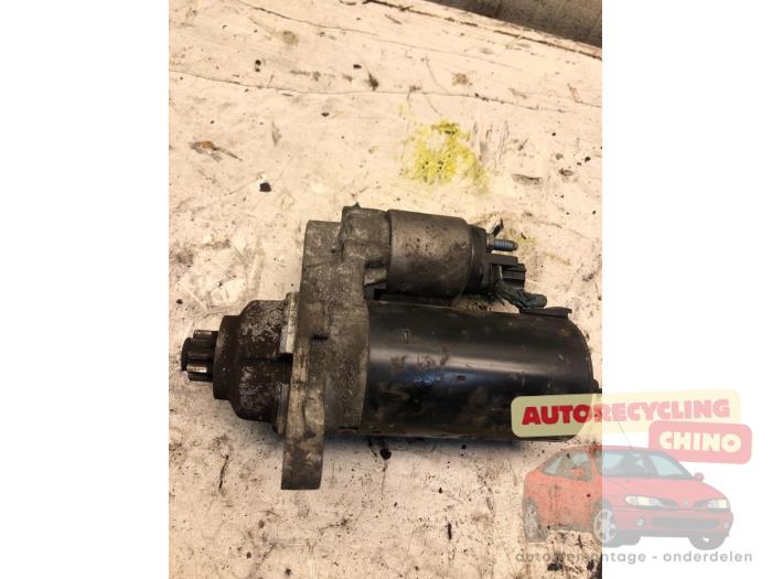 Gebruikte Startmotor Volkswagen Golf V (1K1) 1.9 TDI Prijs € 40,00 Margeregeling aangeboden door Autorecycling Chino B.V.