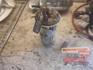 Gebruikte Benzinepomp Alfa Romeo 147 (937) 2.0 Twin Spark 16V Prijs € 35,00 Margeregeling aangeboden door Autorecycling Chino B.V.