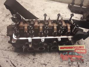 Gebruikte Cilinderkop Citroen C3 (SC) 1.4 Prijs € 200,00 Margeregeling aangeboden door Autorecycling Chino B.V.