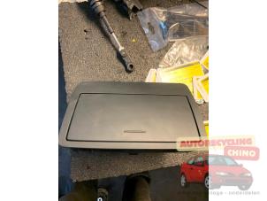 Gebruikte Display Interieur Audi Q3 (8UB/8UG) 2.0 16V TFSI 170 Quattro Prijs € 150,00 Margeregeling aangeboden door Autorecycling Chino B.V.