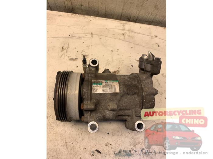 Gebruikte Aircopomp Renault Clio II (BB/CB) 1.2 16V Prijs € 40,00 Margeregeling aangeboden door Autorecycling Chino B.V.