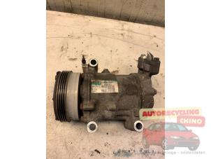 Gebruikte Aircopomp Renault Clio II (BB/CB) 1.2 16V Prijs € 40,00 Margeregeling aangeboden door Autorecycling Chino B.V.