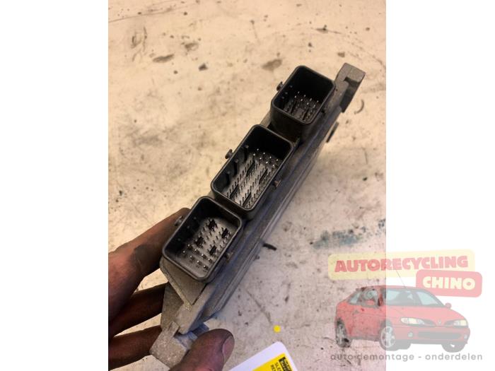 Gebruikte Computer Motormanagement Renault Clio II (BB/CB) 1.2 16V Prijs € 120,00 Margeregeling aangeboden door Autorecycling Chino B.V.