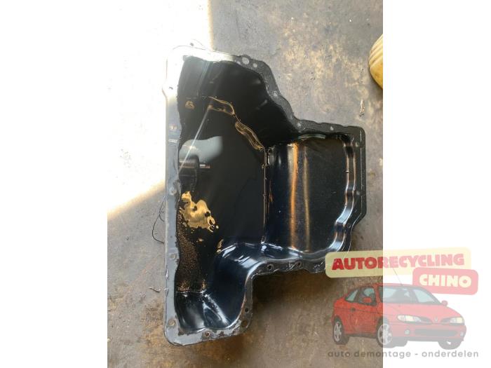 Gebruikte Carterpan Mercedes R (W251) 3.0 280 CDI 24V Prijs € 100,00 Margeregeling aangeboden door Autorecycling Chino B.V.