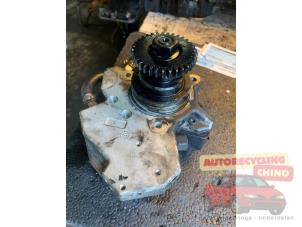 Gebruikte Hogedrukpomp Mercedes R (W251) 3.0 280 CDI 24V Prijs € 140,00 Margeregeling aangeboden door Autorecycling Chino B.V.