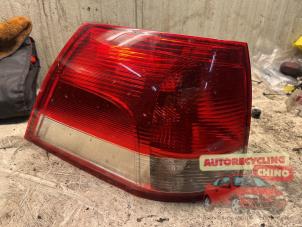 Gebruikte Achterlicht links Opel Vectra C Caravan 2.2 DIG 16V Prijs € 40,00 Margeregeling aangeboden door Autorecycling Chino B.V.