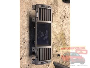 Gebruikte Display Interieur Opel Vectra C Caravan 2.2 DIG 16V Prijs € 70,00 Margeregeling aangeboden door Autorecycling Chino B.V.