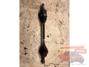 Gebruikte Aandrijfas links-voor Peugeot Bipper (AA) 1.4 HDi Prijs € 40,00 Margeregeling aangeboden door Autorecycling Chino B.V.