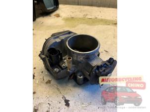 Gebruikte Gasklephuis Volkswagen Golf III Cabrio Restyling (1E7) 2.0 Prijs € 30,00 Margeregeling aangeboden door Autorecycling Chino B.V.