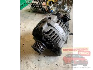 Gebruikte Dynamo Volkswagen Golf III Cabrio Restyling (1E7) 2.0 Prijs € 45,00 Margeregeling aangeboden door Autorecycling Chino B.V.