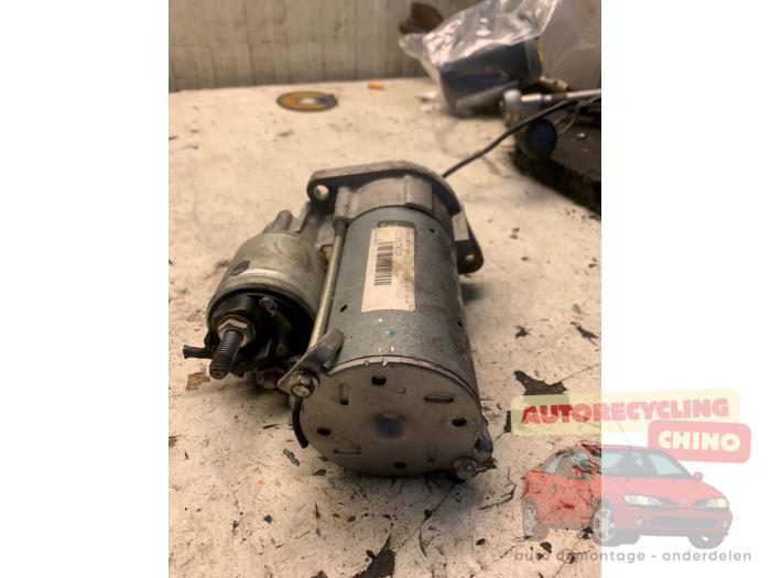 Startmotor van een Mercedes-Benz B (W245) 2.0 B-200 16V Turbo 2005
