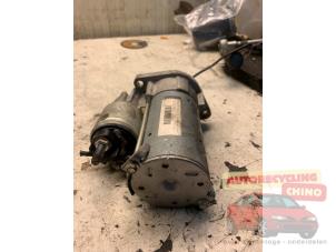 Startmotor van een Mercedes-Benz B (W245) 2.0 B-200 16V Turbo 2005